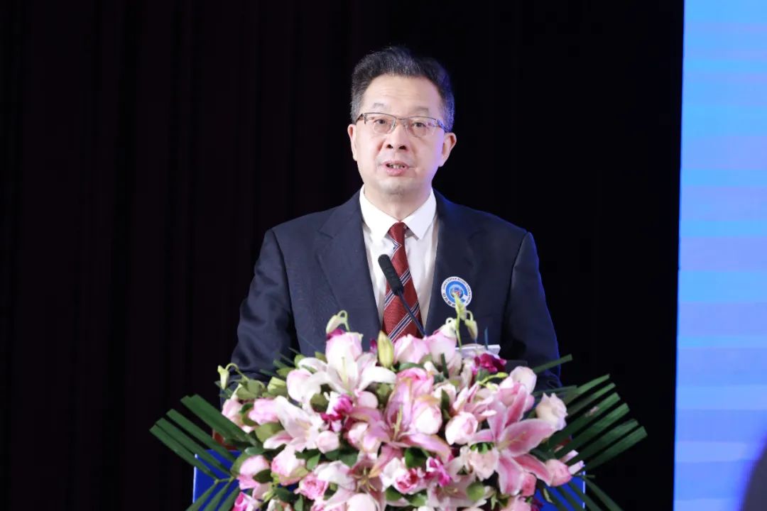 聚力紡織現(xiàn)代化產(chǎn)業(yè)體系新開局！中紡圓桌論壇第十七屆年會在北京舉行