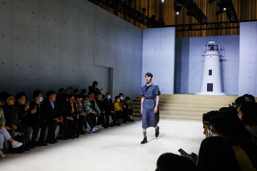  突破與自由，民族服裝定制品牌隆慶祥2023春夏新品發(fā)布會&ldquo;自由之境&rdquo;圓滿舉行