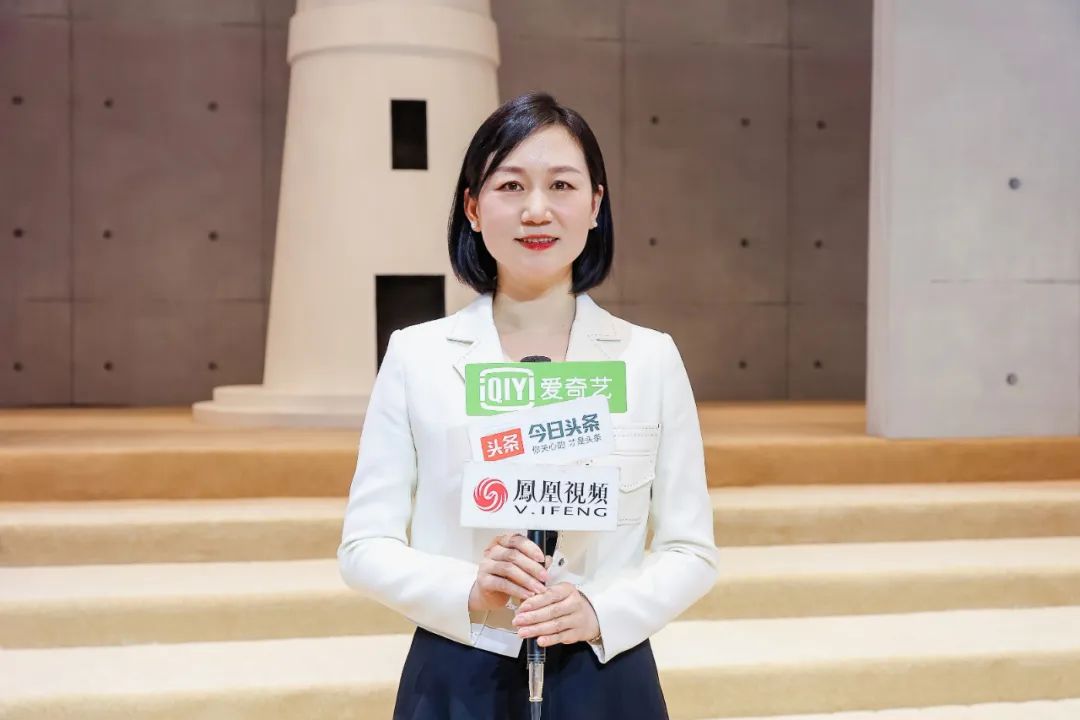  突破與自由，民族服裝定制品牌隆慶祥2023春夏新品發(fā)布會&ldquo;自由之境&rdquo;圓滿舉行