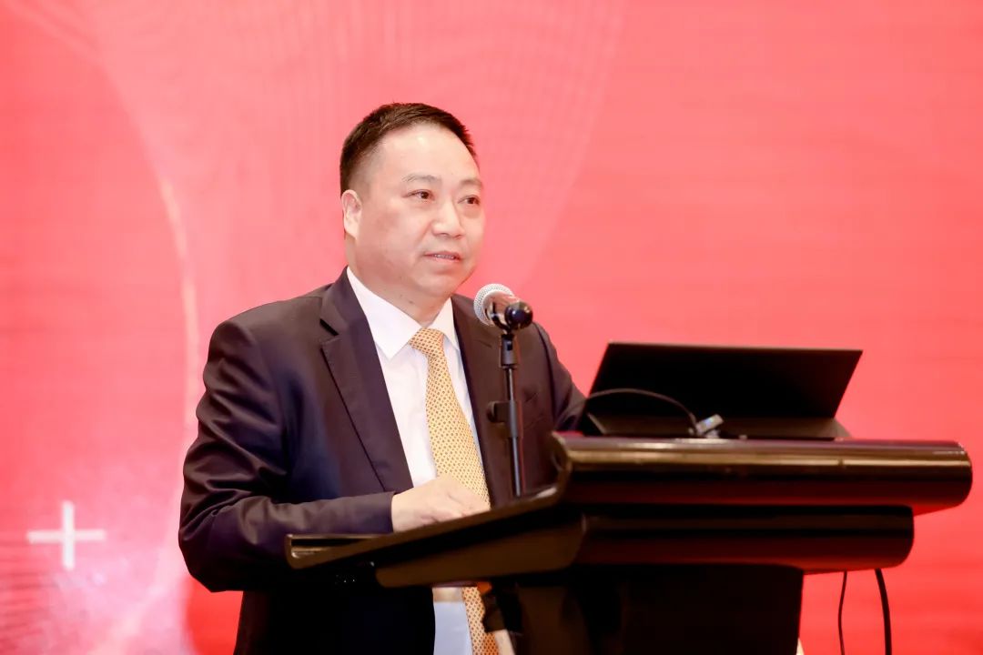 中國化纖協(xié)會(huì)七屆三次理事會(huì)擴(kuò)大會(huì)議暨七屆五次常務(wù)理事會(huì)