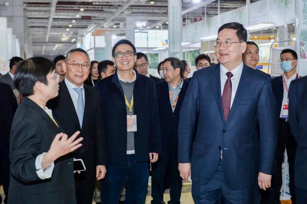 力為華夏添錦繡，織就神州好生活！2023中國紡聯(lián)春季聯(lián)展開幕式暨棉紡消費(fèi)季活動啟動儀式舉行