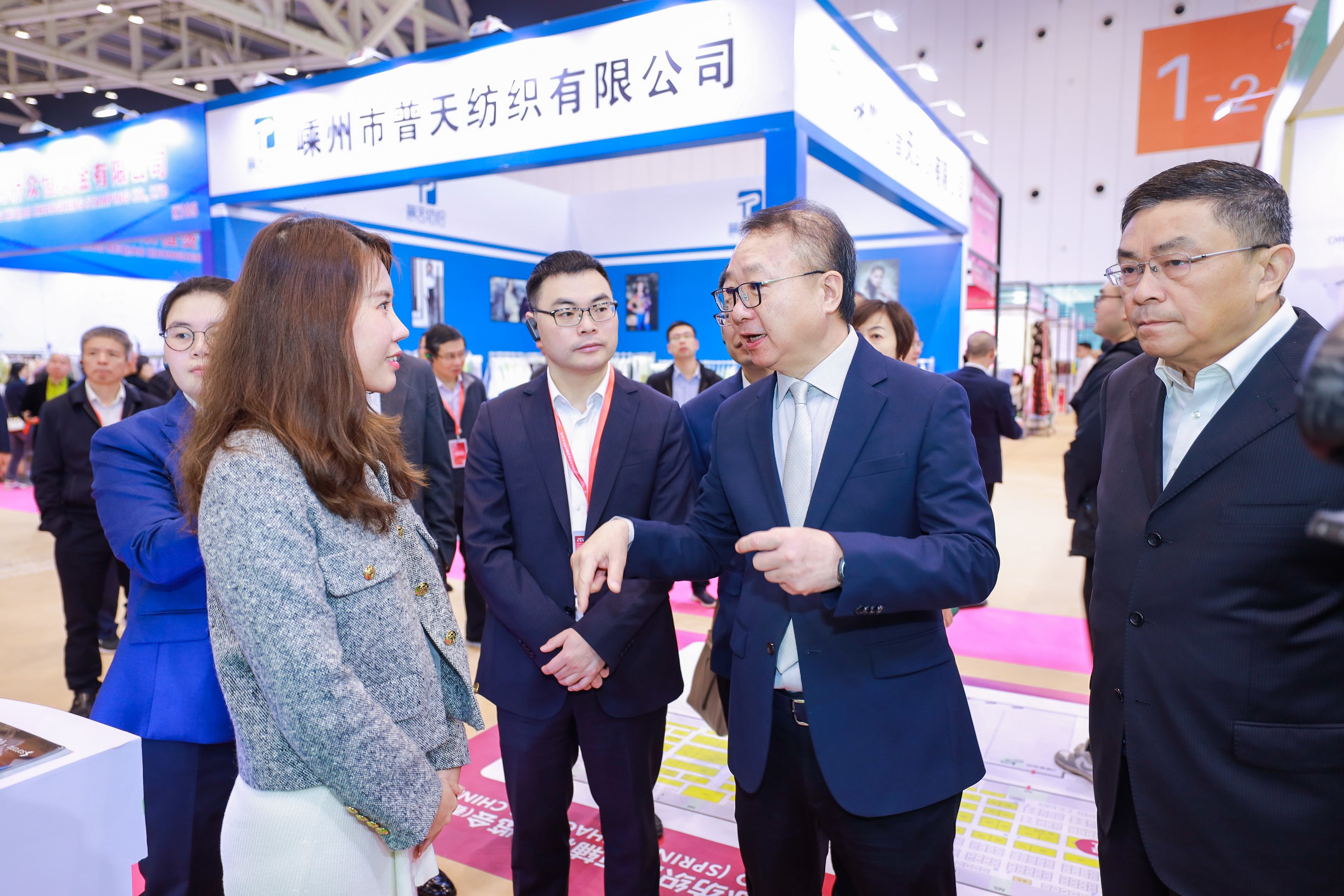 頭部企業(yè)齊聚紡城！共赴柯橋紡博會(huì)創(chuàng)新之約