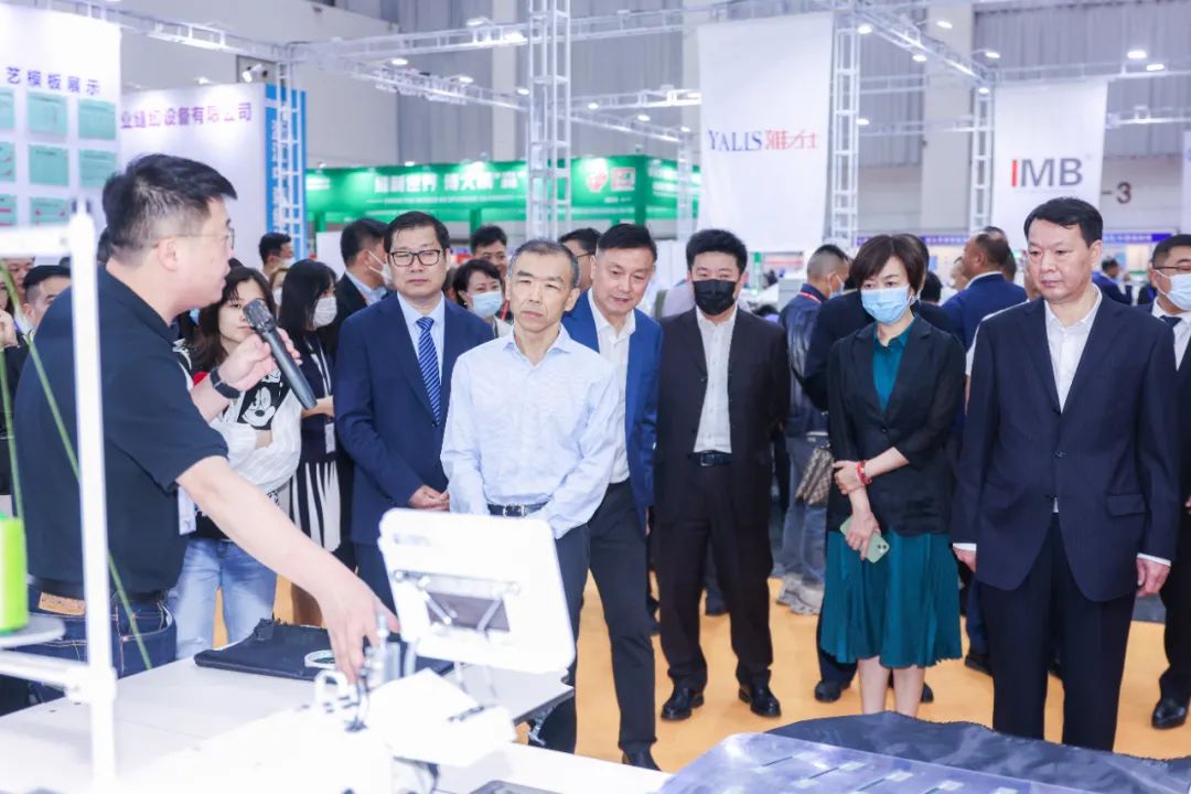 潮起江城，面向未來(lái) | 2023武漢國(guó)際紡織面料及輔料博覽會(huì)啟幕