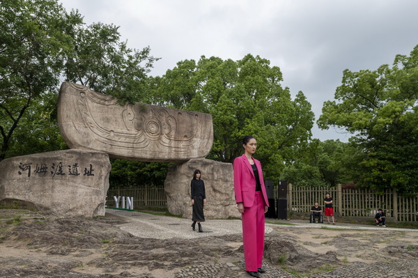 &ldquo;CHOICE YIN&rdquo;驚艷河姆渡，演繹遠(yuǎn)古文明與現(xiàn)代時(shí)尚與的對(duì)話