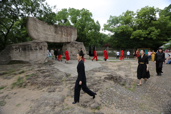 &ldquo;CHOICE YIN&rdquo;驚艷河姆渡，演繹遠(yuǎn)古文明與現(xiàn)代時(shí)尚與的對(duì)話