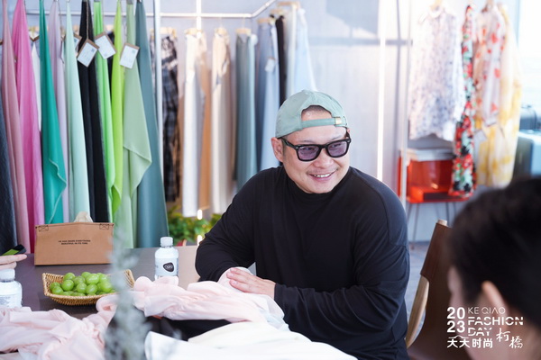 精準(zhǔn)對(duì)接，暢談合作！經(jīng)緯大師梁宇走進(jìn)柯橋面料企業(yè)