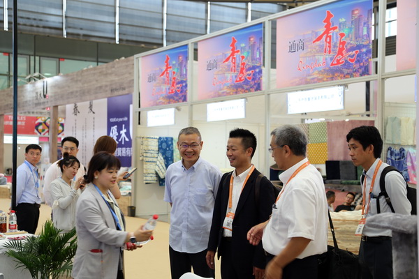 山東292家企業(yè)齊聚31屆華交會，青島家紡展團(tuán)大放異彩