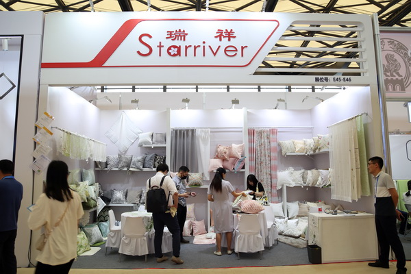 山東292家企業(yè)齊聚31屆華交會，青島家紡展團(tuán)大放異彩