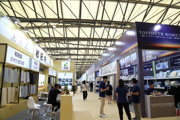 山東292家企業(yè)齊聚31屆華交會，青島家紡展團(tuán)大放異彩