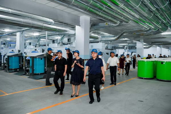 循道追光，致遠(yuǎn)未來(lái)&mdash;&mdash;蘭精授牌華源紗線生產(chǎn)全球標(biāo)桿工廠共赴璀璨新征程