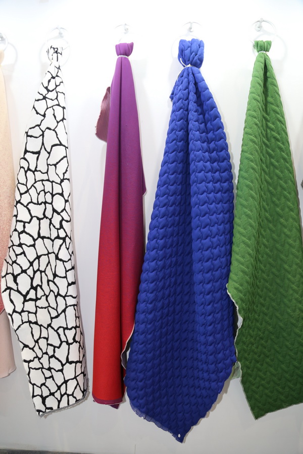 3D高彈力軟體面料，引領(lǐng)家居軟裝新時尚