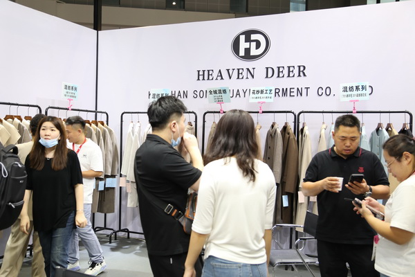 匠心締造傳奇，昭奈華裕火爆CHIC2023（秋冬）展