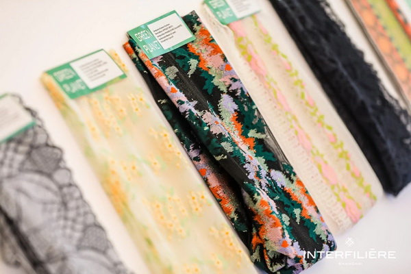 9月25-26日，為期兩天的2023上海國(guó)際貼身時(shí)尚原輔料展取得圓滿成功，感謝品牌展商與觀眾一如既往的厚愛(ài)與支持。新篇章即將開(kāi)啟 敬請(qǐng)期待&hellip; &hellip;