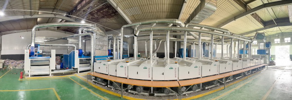 INTERFILIERE Shanghai 期待與您來年再見面！ INTERFILIERE INTERFILIERE貼身時(shí)尚原輔料展 2023-09-26 23:58 發(fā)表于上海   9月25-26日  為期兩天的2023上海國際貼身時(shí)尚原輔料展  取得圓滿成功  感謝品牌展商與觀眾一如既往的厚愛與支持      圖片 圖片 群星云集 大量品牌齊聚      圖片  圖片  圖片圖片圖片圖片圖片圖片圖片圖片圖片    圖片 圖片 承前啟后 講師風(fēng)采繼續(xù)    圖片圖片圖片圖片  圖片圖片圖片  圖片圖片圖片    圖片 圖片 精彩活動(dòng) 欽點(diǎn)優(yōu)秀典范    圖片  圖片    作為貼身時(shí)尚行業(yè)的專業(yè)展會(huì)，2023上海國際貼身時(shí)尚原輔料展全面整合行業(yè)資源，探索領(lǐng)域新產(chǎn)品、新技術(shù)、新理念。整場(chǎng)展會(huì)既有令人矚目的潮流新預(yù)測(cè)，又有催人奮進(jìn)的技術(shù)大革新，為促進(jìn)整個(gè)貼身時(shí)尚行業(yè)發(fā)展增色添彩。  圖片  圖片圖片  圖片  圖片    Interfiliere shanghai 作為知名的 Interfiliere 系列展在國內(nèi)開設(shè)的國際貼身時(shí)尚原輔料展，2023年與國內(nèi)中華紡織網(wǎng)、品牌服裝網(wǎng)、第一紡織網(wǎng)、CFW時(shí)尚、紡織服裝周刊、華衣網(wǎng)、中國貿(mào)易報(bào)等媒體開展深度合作并與Korean TV、INTIMA等海外媒體聯(lián)動(dòng)宣傳，是海外觀眾、海外展商與國內(nèi)市場(chǎng)進(jìn)行溝通、交流、往來的優(yōu)質(zhì)平臺(tái)。  圖片圖片圖片圖片  獲得Interfeel Awards的品牌及原創(chuàng)設(shè)計(jì)，更有機(jī)會(huì)參與2024年1月所舉辦的INTERFILIERE PARIS，在另一個(gè)國際舞臺(tái)獲得綻放光芒。如果您對(duì)自己的品牌產(chǎn)品足夠自信并愿意為引領(lǐng)整個(gè)貼身時(shí)尚產(chǎn)業(yè)走向更超前、更具想象力的未來，歡迎致電詢問：  Riana Cai 蔡繆田 女士  郵箱：Riana.Cai@comexposium.com  電話：+86 136 6183 5652    Mr  Fernando Zhu 朱天德 先生   郵箱：Fernando.Zhu@comexposium.com  電話：+86 157 2156 1236    獲取趨勢(shì)色卡請(qǐng)聯(lián)系：  Ms Cupid Ni 倪倩 女士  郵箱：Cupid.Ni@comexposium.com  電話： +86 156 1870 7710      新篇章即將開啟 敬請(qǐng)期待&hellip;  閱讀 427  INTERFILIERE貼身時(shí)尚原輔料展 ? 寫下你的留言 人劃線