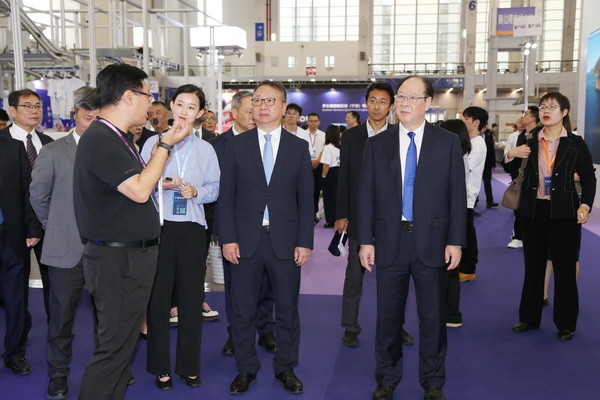 &ldquo;潮涌東方、風(fēng)尚寧波&rdquo;--2023寧波時(shí)尚節(jié)暨第27屆寧波國(guó)際服裝節(jié)盛大啟幕