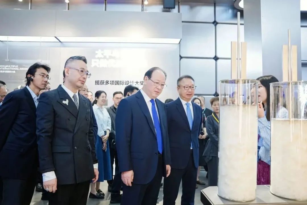 &ldquo;潮涌東方、風(fēng)尚寧波&rdquo;--2023寧波時(shí)尚節(jié)暨第27屆寧波國(guó)際服裝節(jié)盛大啟幕