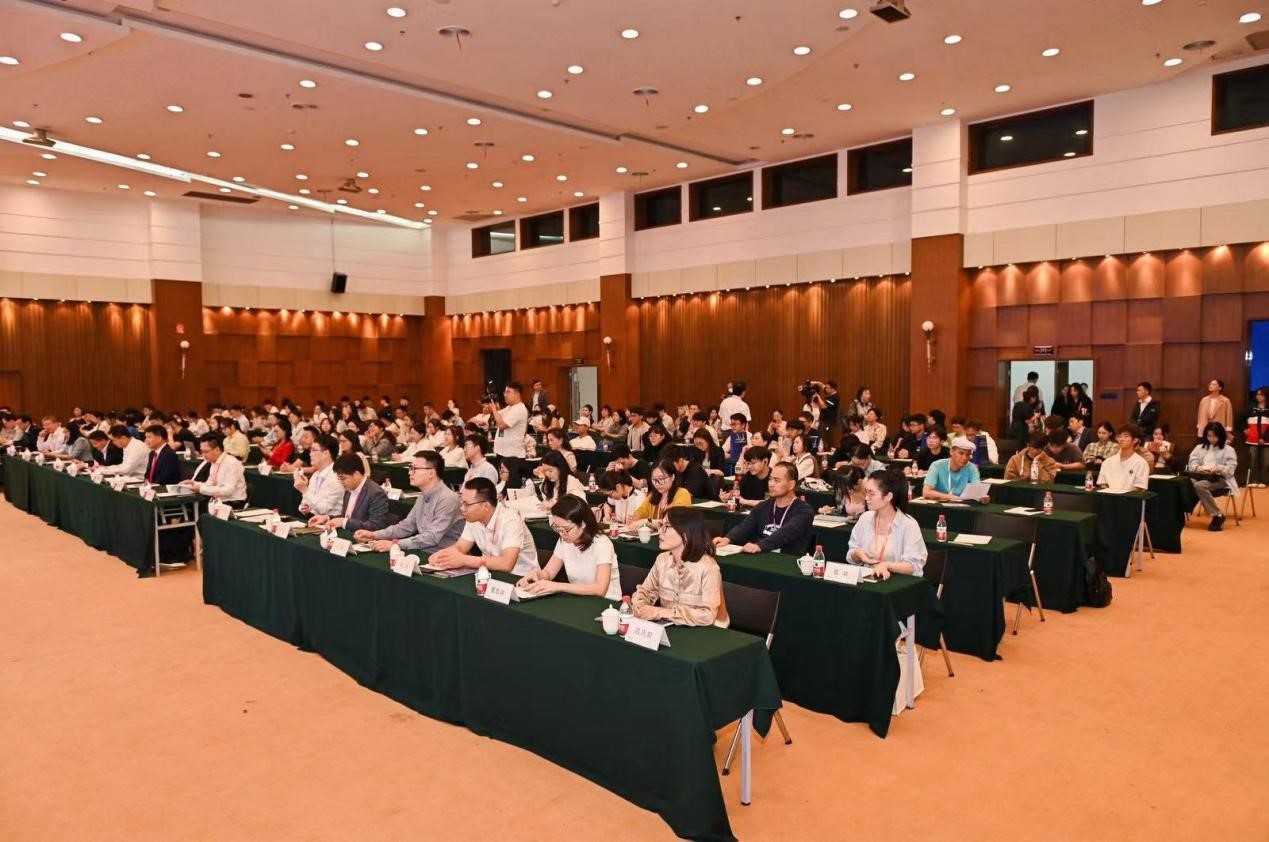 2023紡織服裝產(chǎn)業(yè)可持續(xù)發(fā)展論壇在甬召開(kāi)