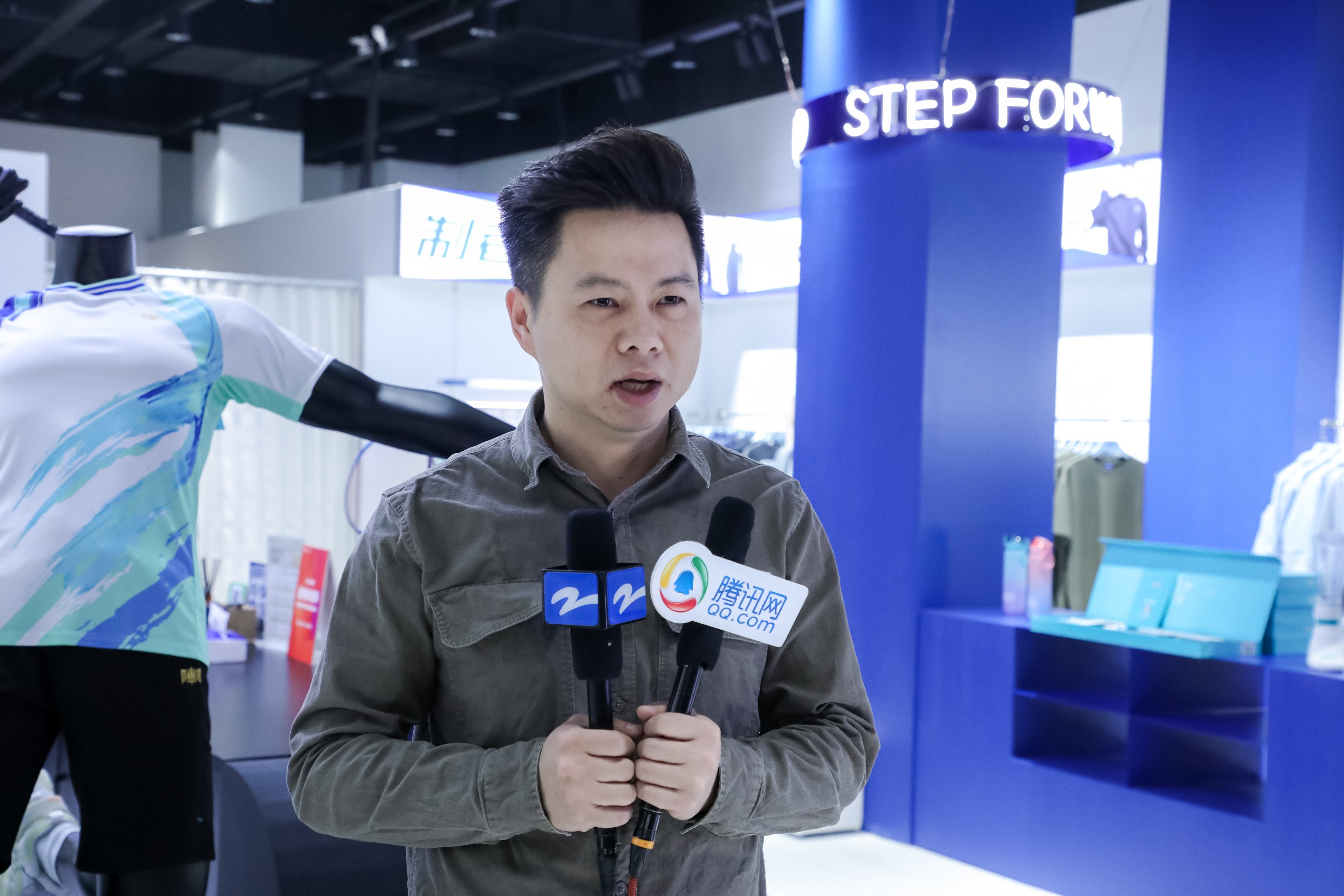 YLI外里全國(guó)首店 用運(yùn)動(dòng)與藝術(shù)帶你打破&ldquo;野蠻邊界&rdquo;