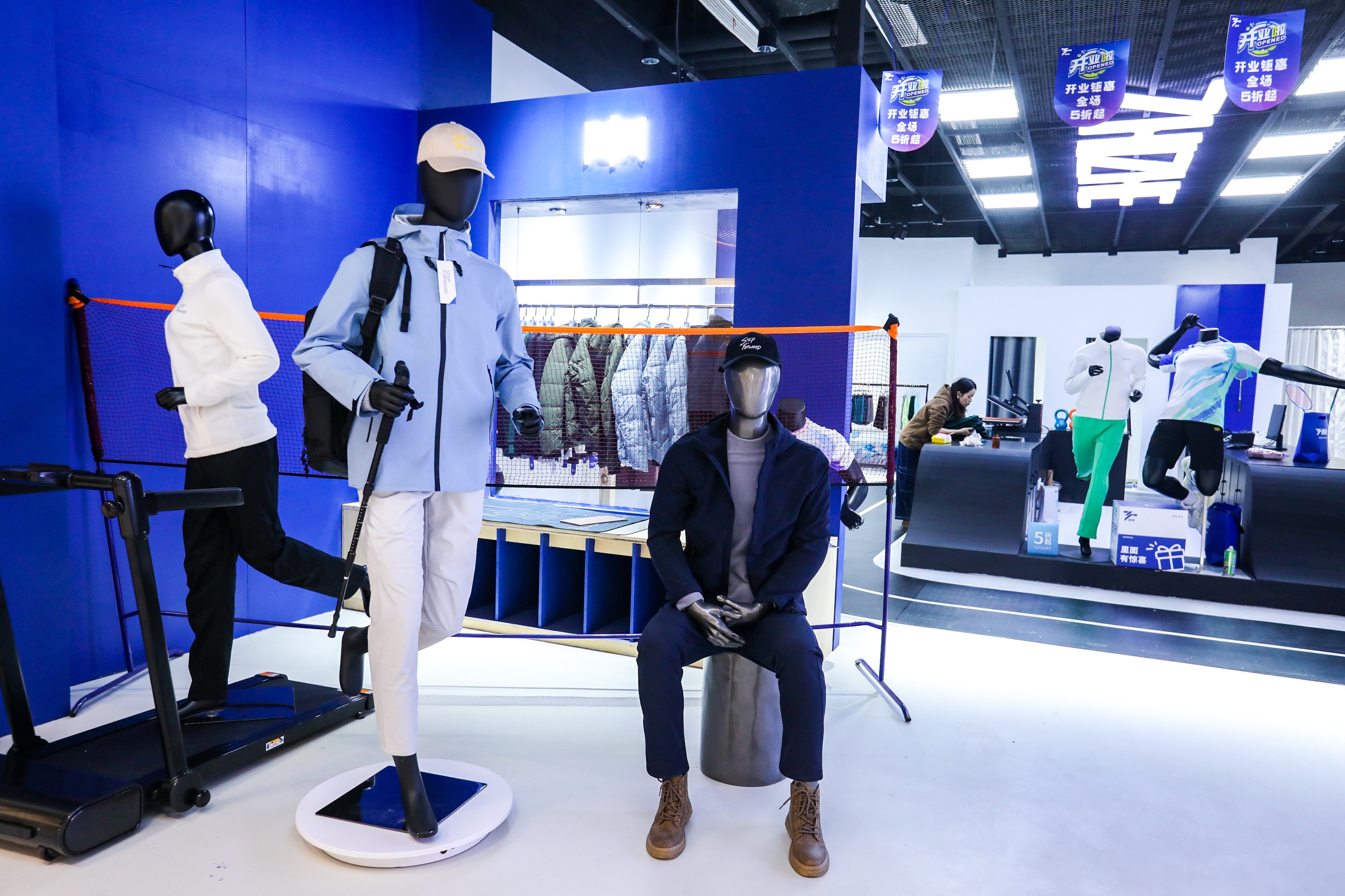 YLI外里全國(guó)首店 用運(yùn)動(dòng)與藝術(shù)帶你打破&ldquo;野蠻邊界&rdquo;