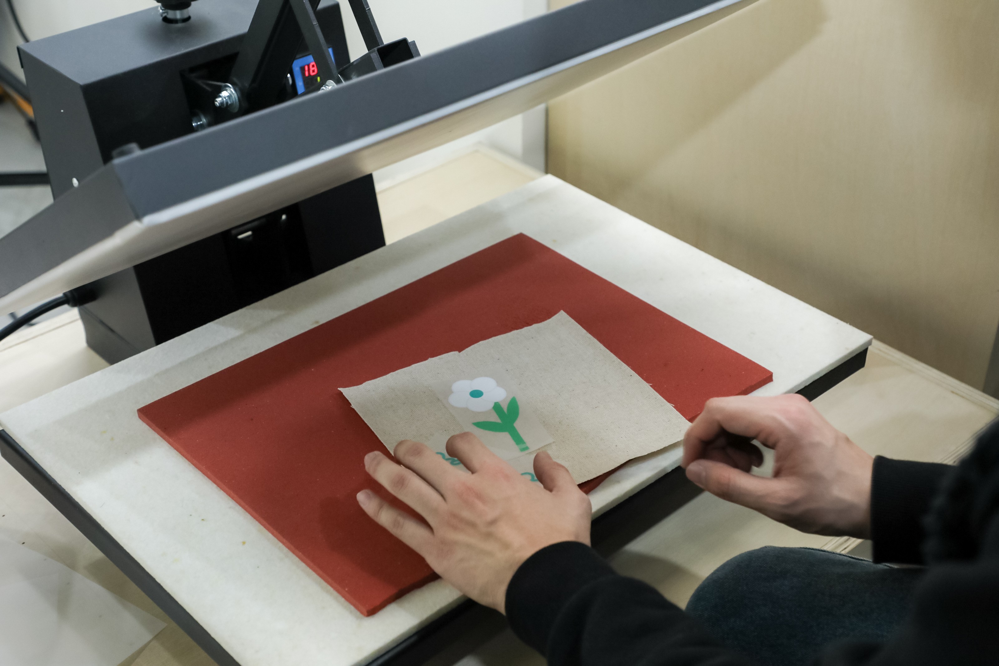 YLI外里全國(guó)首店 用運(yùn)動(dòng)與藝術(shù)帶你打破&ldquo;野蠻邊界&rdquo;