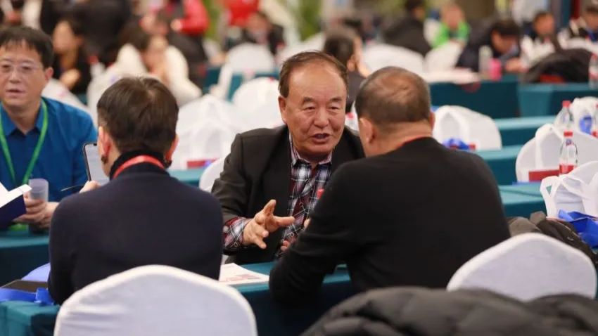 凝心聚力 合作共贏 陜西省校服供應(yīng)鏈大會在西安成功召開