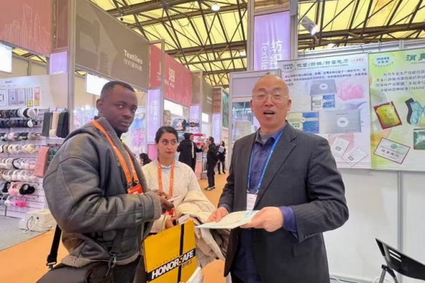  潔宜康攜手幗帆新材料頻頻參展，大力推廣功能性紡織新材料