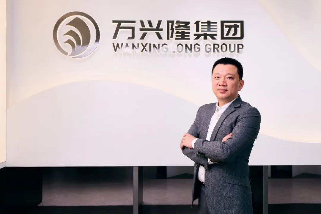 萬興?。合蛐绿豳|，打造首選梭織面料合作伙伴