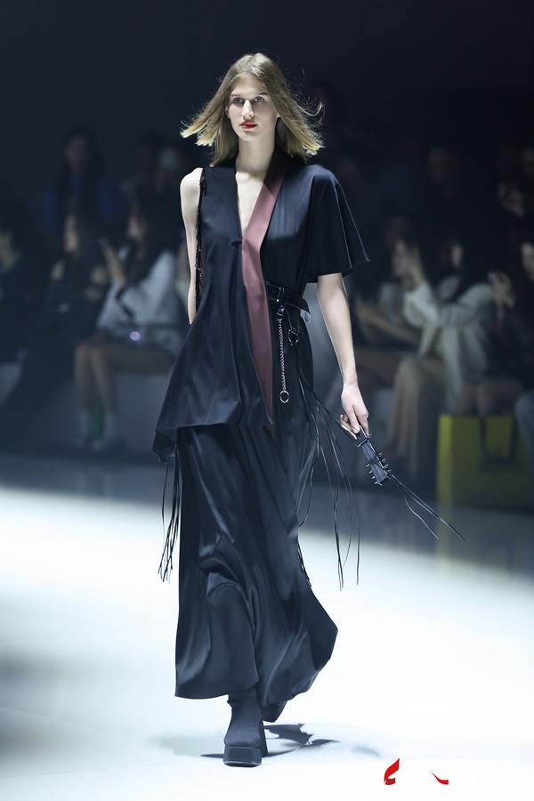 逐光而行 &ldquo;布&rdquo;向未來！2024柯橋時(shí)尚周（春季）盛大啟幕