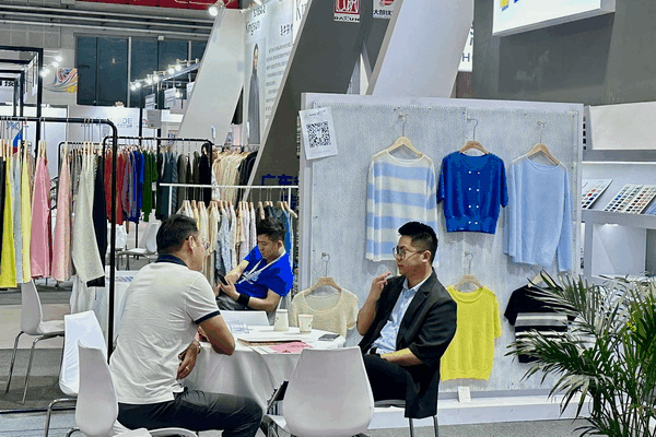 中國品牌日｜大朗毛織16家企業(yè)亮相EFB上海服飾供應(yīng)鏈展，共繪產(chǎn)業(yè)新篇章