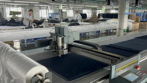 風(fēng)華七十載，再創(chuàng)新輝煌---青島環(huán)球服裝股份有限公司舉辦七十周年慶典暨青島服裝產(chǎn)業(yè)鏈與新質(zhì)生產(chǎn)力座談會