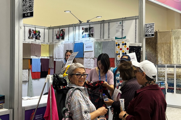 46家企業(yè)組團(tuán)參展！柯橋首個(gè)中亞紡織展在烏茲別克斯坦舉行