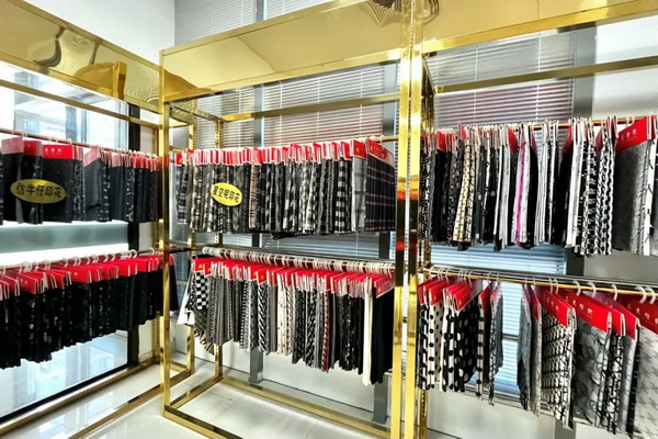 越努力，越幸運(yùn)&mdash;&mdash;訪紹興市易燦紡織品有限公司董事長(zhǎng)羅麗琴