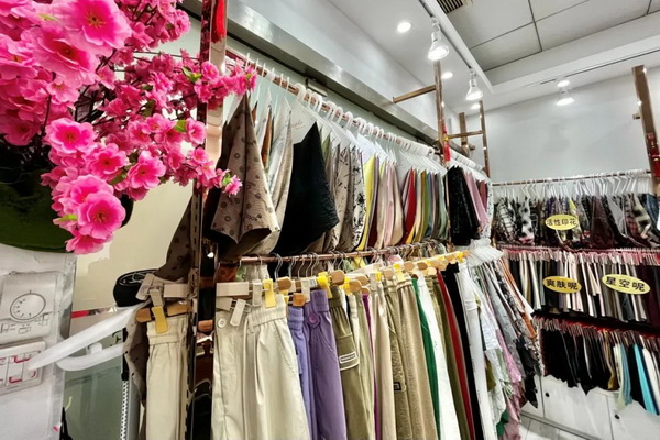  越努力，越幸運(yùn)&mdash;&mdash;訪紹興市易燦紡織品有限公司董事長(zhǎng)羅麗琴