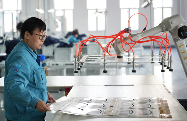 際華3502著力打造&ldquo;成本領(lǐng)先、效益領(lǐng)先&rdquo;的專業(yè)化生產(chǎn)基地