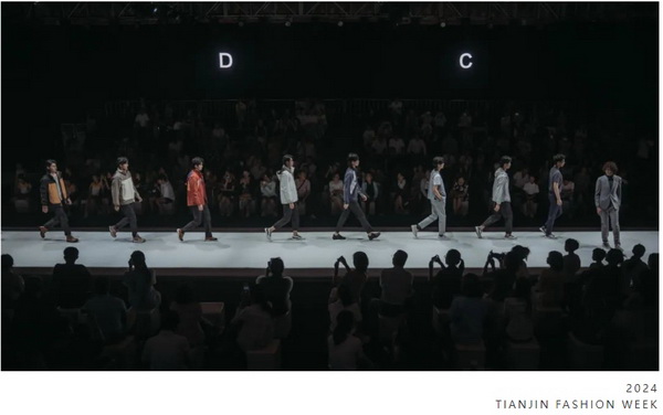 致力于打造民族定制品牌！艾思萊薩新品在天津時(shí)裝周圓滿(mǎn)發(fā)布