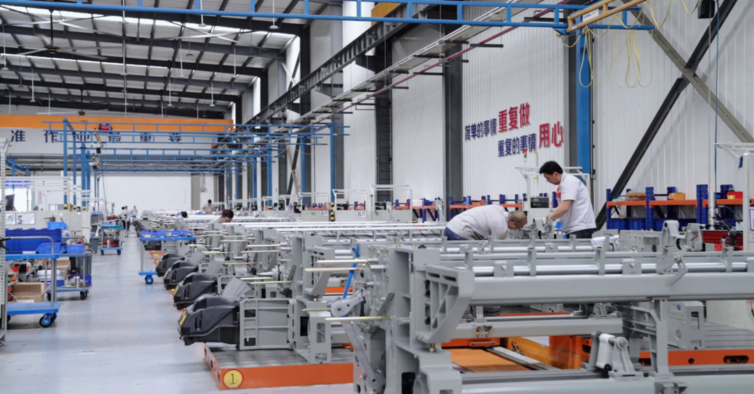 國(guó)產(chǎn)噴氣織機(jī)加速發(fā)力，標(biāo)準(zhǔn)化、智能化制造水平再上新臺(tái)階