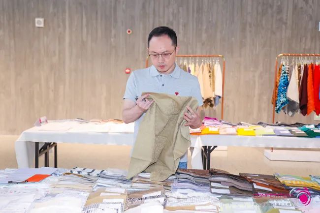 中國流行面料如何煥新當代設計？聯動雅瑩集團，這場評審會為好創(chuàng)意持續(xù)加碼