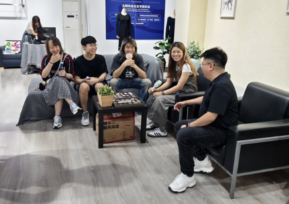 香港知專設(shè)計學(xué)院&ldquo;灣區(qū)探索行&mdash;針織啟航&rdquo;活動走進(jìn)東莞大朗