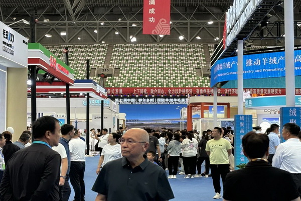 36家毛織企業(yè)抱團(tuán)參展中國(guó)（鄂爾多斯）國(guó)際羊絨羊毛展覽會(huì)，提升大朗品牌知名度 