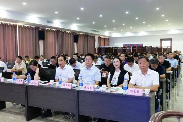 勞模、低碳、AI、新材料&hellip;&hellip;紡織行業(yè)專精特新中小企業(yè)走進(jìn)石家莊