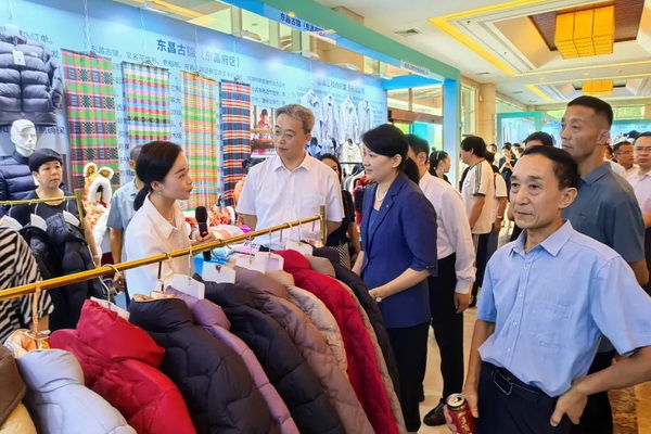 暢&ldquo;聊&rdquo;棉絨情、&ldquo;鏈&rdquo;接新征程，首屆山東&middot;聊城紡織服裝高質(zhì)量發(fā)展大會暨棉絨服供應(yīng)鏈對接會成功舉辦