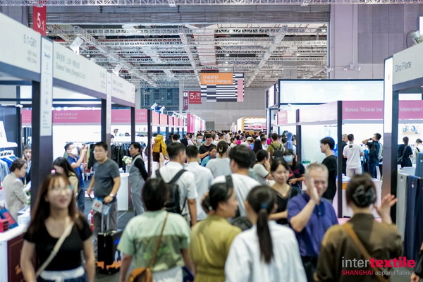 超10萬名觀眾參觀2024intertextile秋冬面輔料展 | 2025上海、深圳兩地三展新程再啟