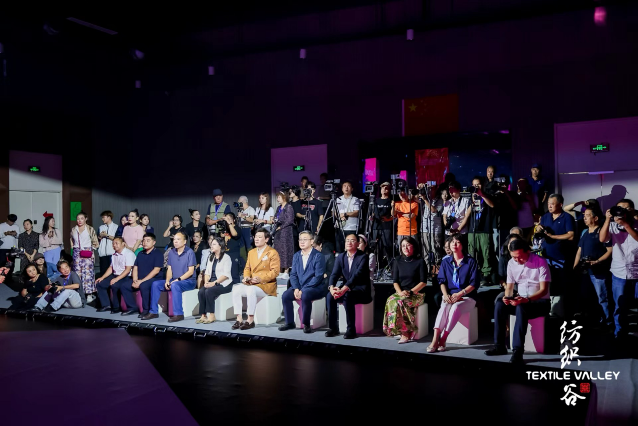 探尋新銳時(shí)尚新勢(shì)力，開拓時(shí)尚領(lǐng)域新視角-- &ldquo;2024大學(xué)生聯(lián)合時(shí)裝秀&rdquo;在青上演