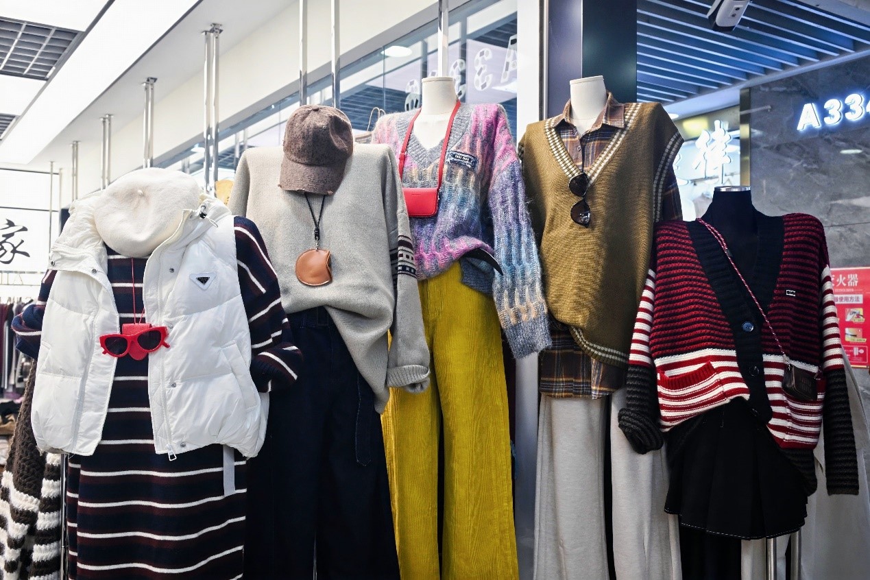 北緯40度再現(xiàn)百強(qiáng)海城新質(zhì)崛起，數(shù)智服尚續(xù)寫霓裳西柳電商傳奇