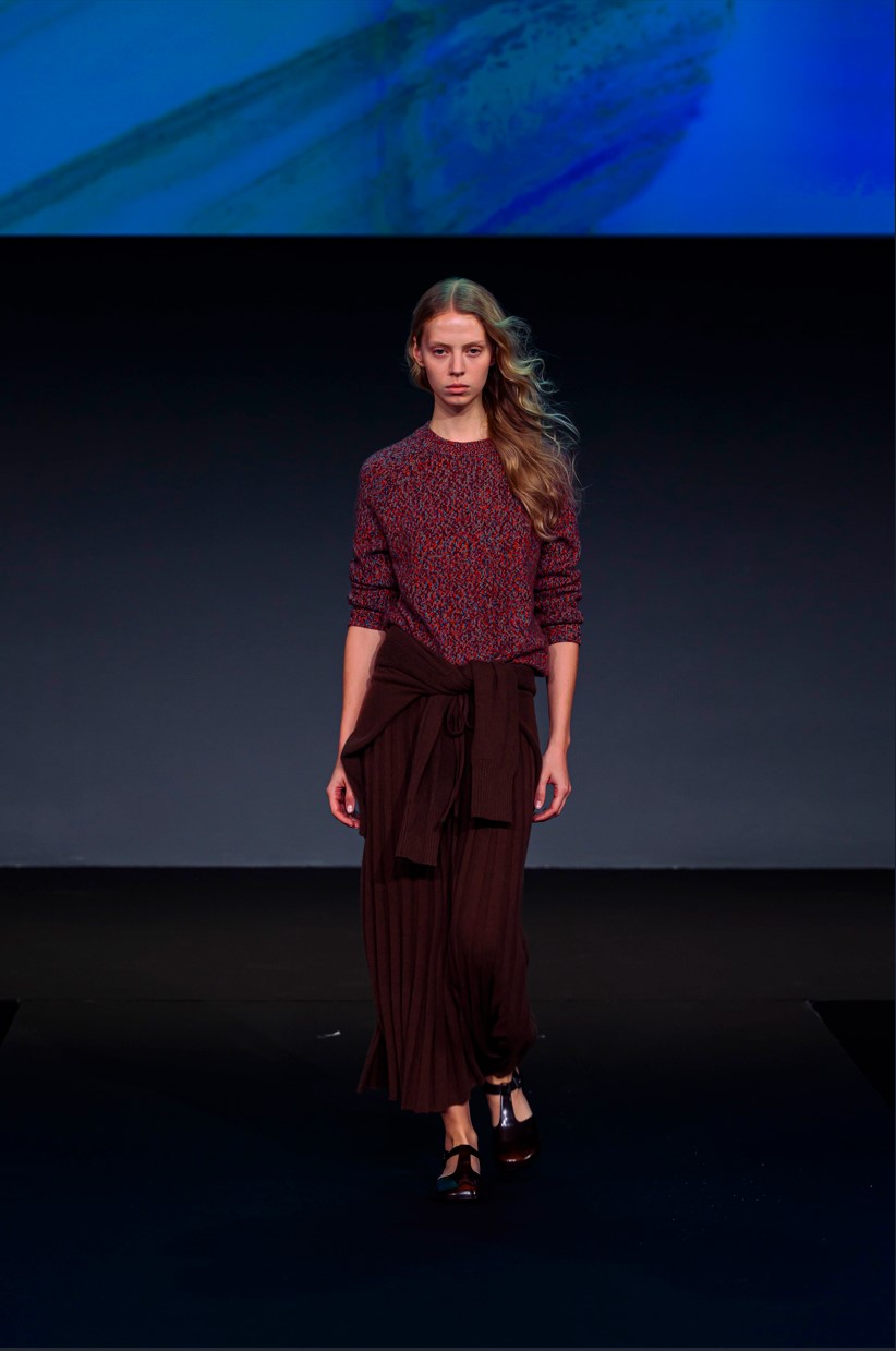 從中國黃河之濱到世界時尚之都：鄂爾多斯市羊絨在巴黎和米蘭大放異彩