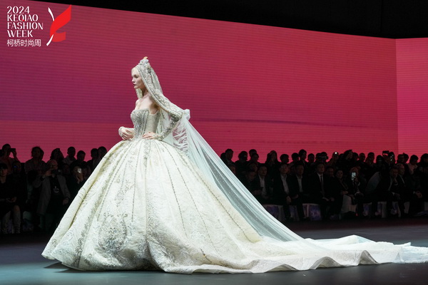 2024柯橋時(shí)尚周（秋季）盛大啟幕！國際頂尖品牌賦能，為柯橋產(chǎn)業(yè)時(shí)尚升級(jí)翻開&ldquo;新質(zhì)&rdquo;篇章