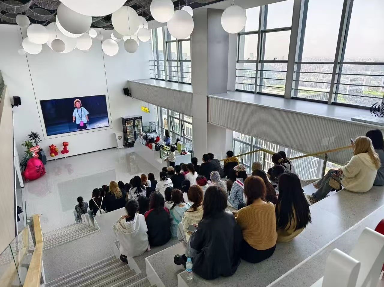 鴻天集團(tuán)：深化校企合作 共育行業(yè)英才