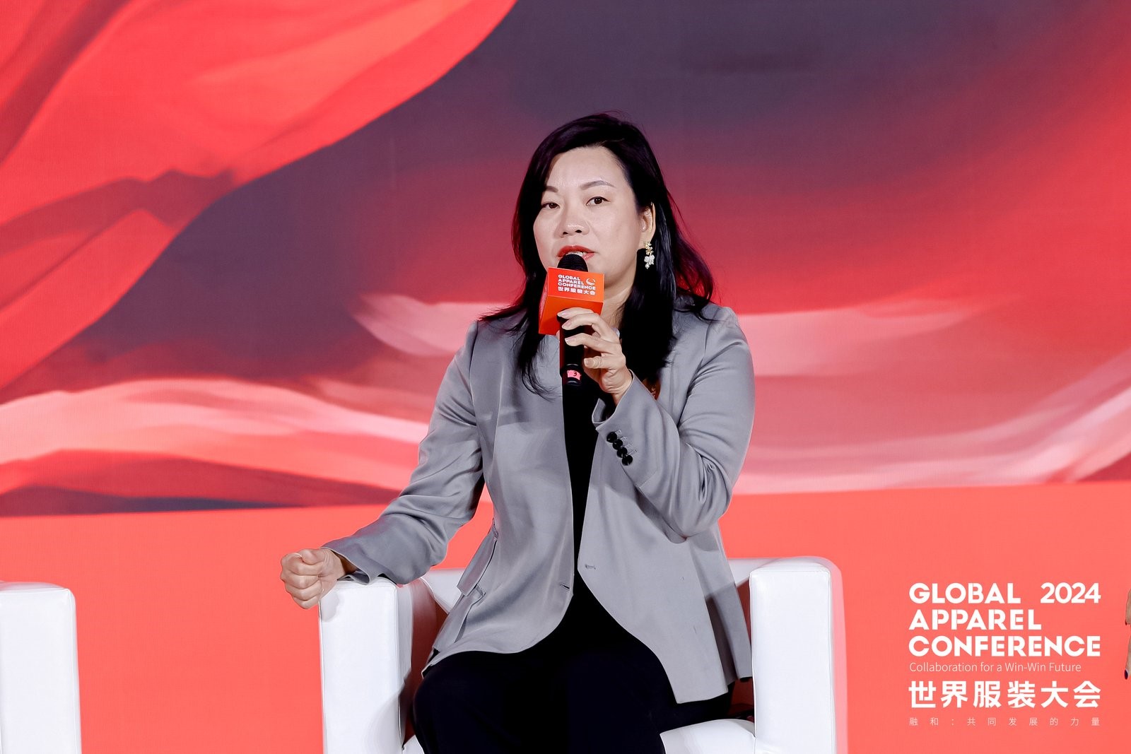 &ldquo;融和&rdquo;20個(gè)國(guó)家和地區(qū)服裝精英，2024世界服裝大會(huì)在東莞虎門(mén)開(kāi)幕