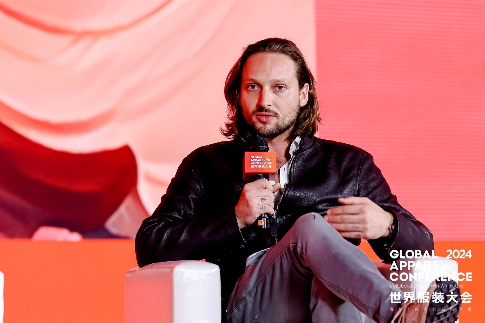 &ldquo;融和&rdquo;20個(gè)國(guó)家和地區(qū)服裝精英，2024世界服裝大會(huì)在東莞虎門(mén)開(kāi)幕