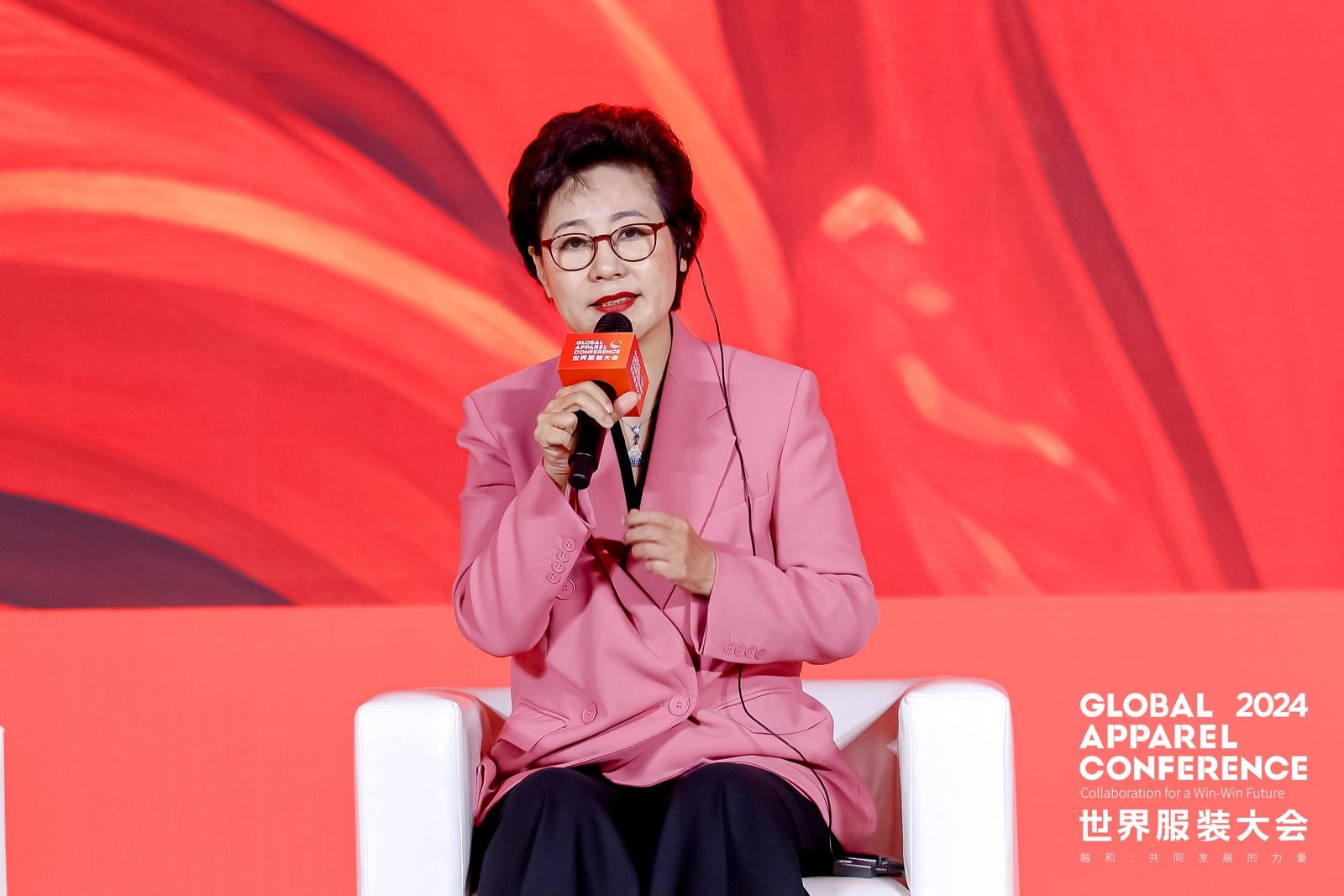 &ldquo;融和&rdquo;20個(gè)國(guó)家和地區(qū)服裝精英，2024世界服裝大會(huì)在東莞虎門(mén)開(kāi)幕